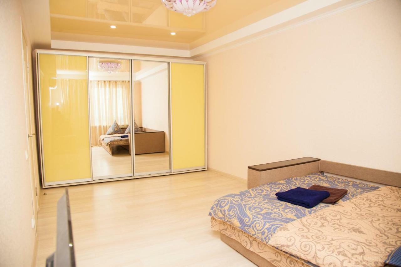 Semi-Luxury Apartment On Zaporozhskaya 9 Zaporizhia エクステリア 写真